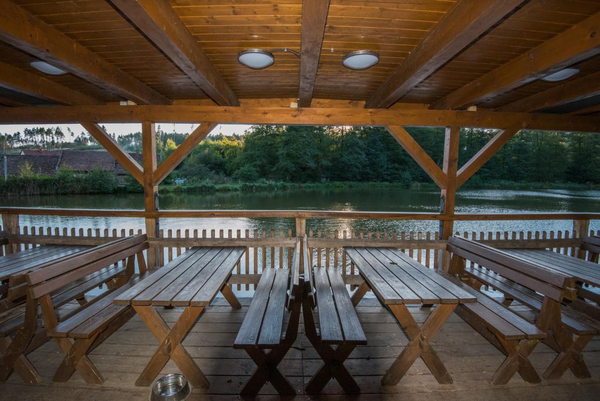 Porcuv Mlyn Hotel Bykovice ภายนอก รูปภาพ