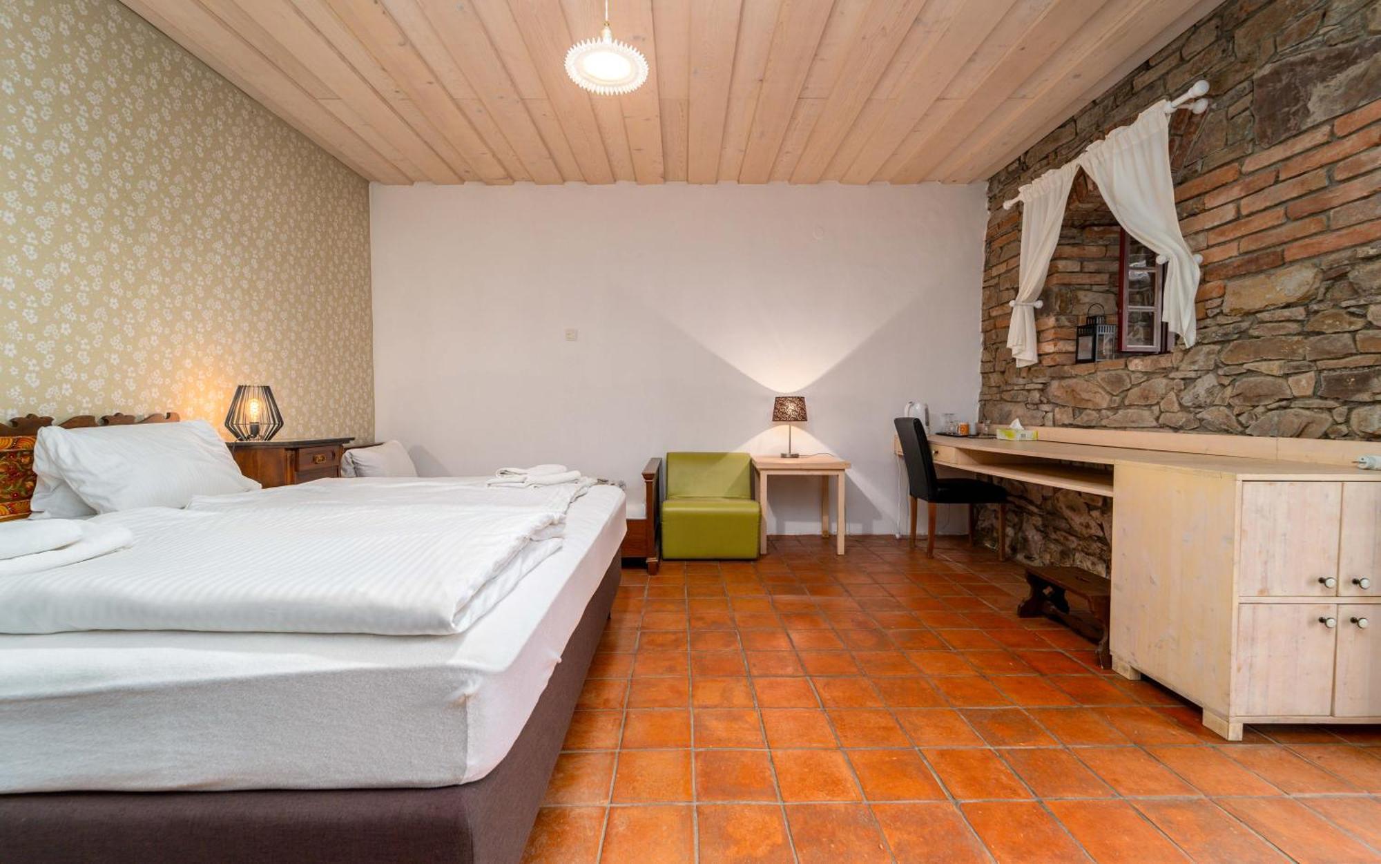 Porcuv Mlyn Hotel Bykovice ภายนอก รูปภาพ