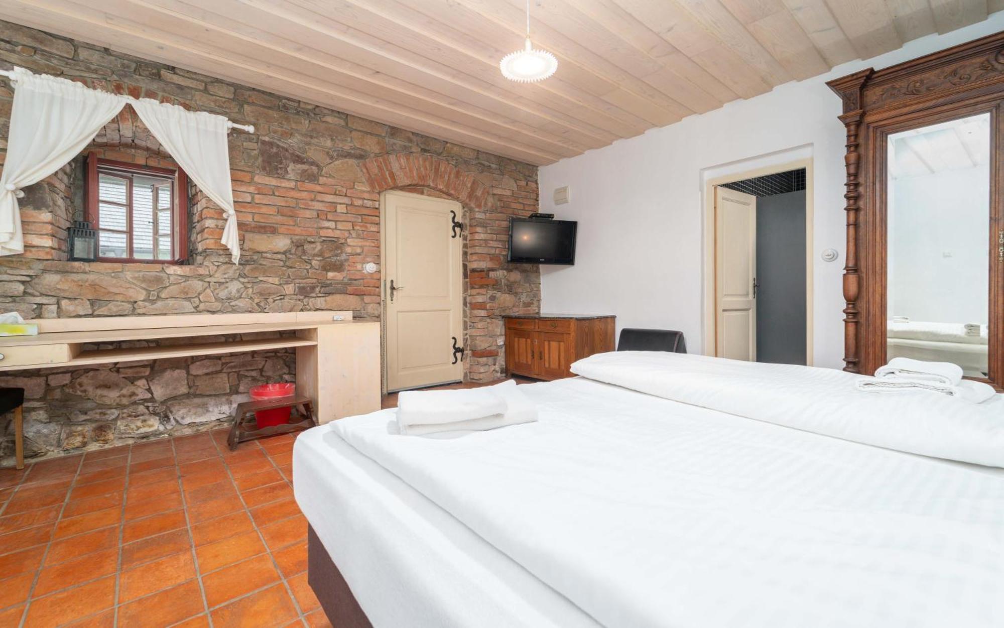 Porcuv Mlyn Hotel Bykovice ภายนอก รูปภาพ